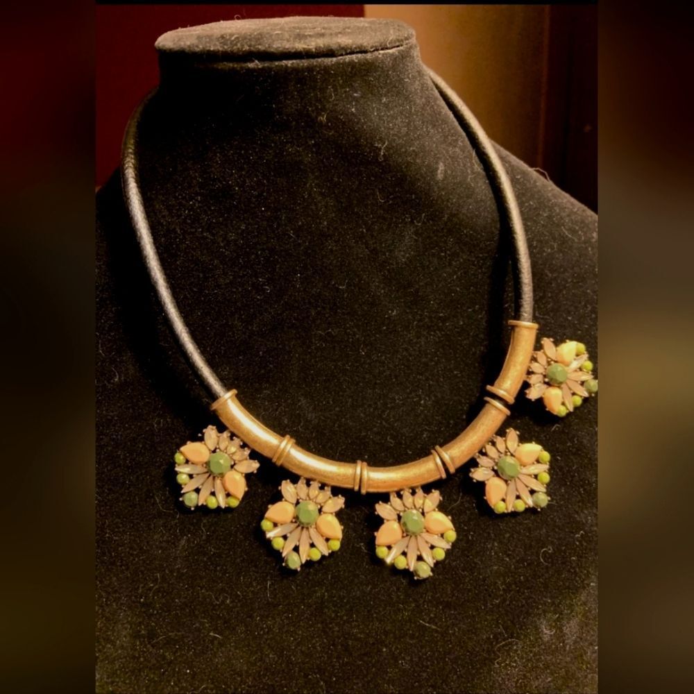 LOFT Matte Gold Cut Crystals Bib Necklace Leather Chain - Picture 2 of 5